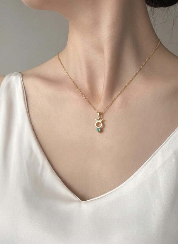 10k solid gold taurus emerald pendant necklace: au 417 bull zodiac sign