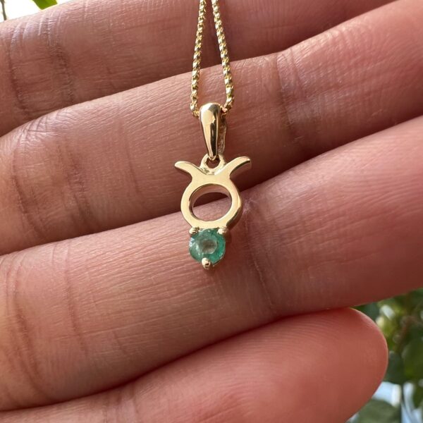 10k solid gold taurus emerald pendant necklace – au 417 bull zodiac sign, may birthstone emerald, dainty gold zodiac jewelry gift